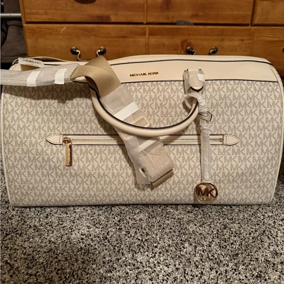 Michael Kors Cream Multi Trolley and duffle bag - Picture 6 of 14